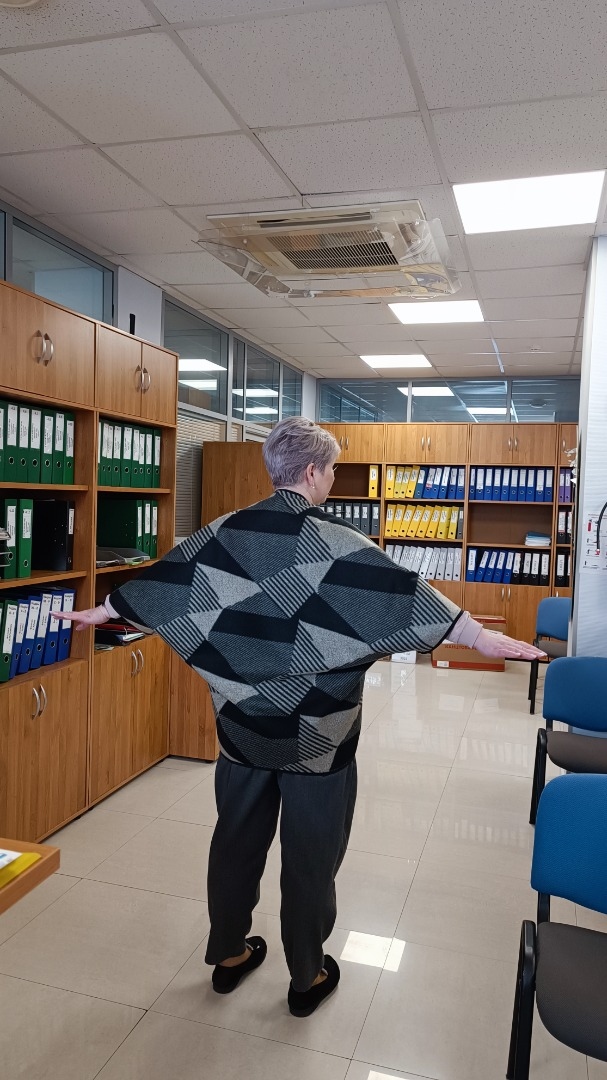 Кардиган для офиса) фото