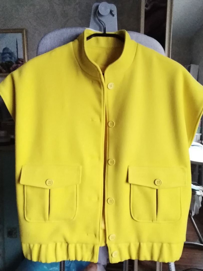 Солнечный жилетик фото