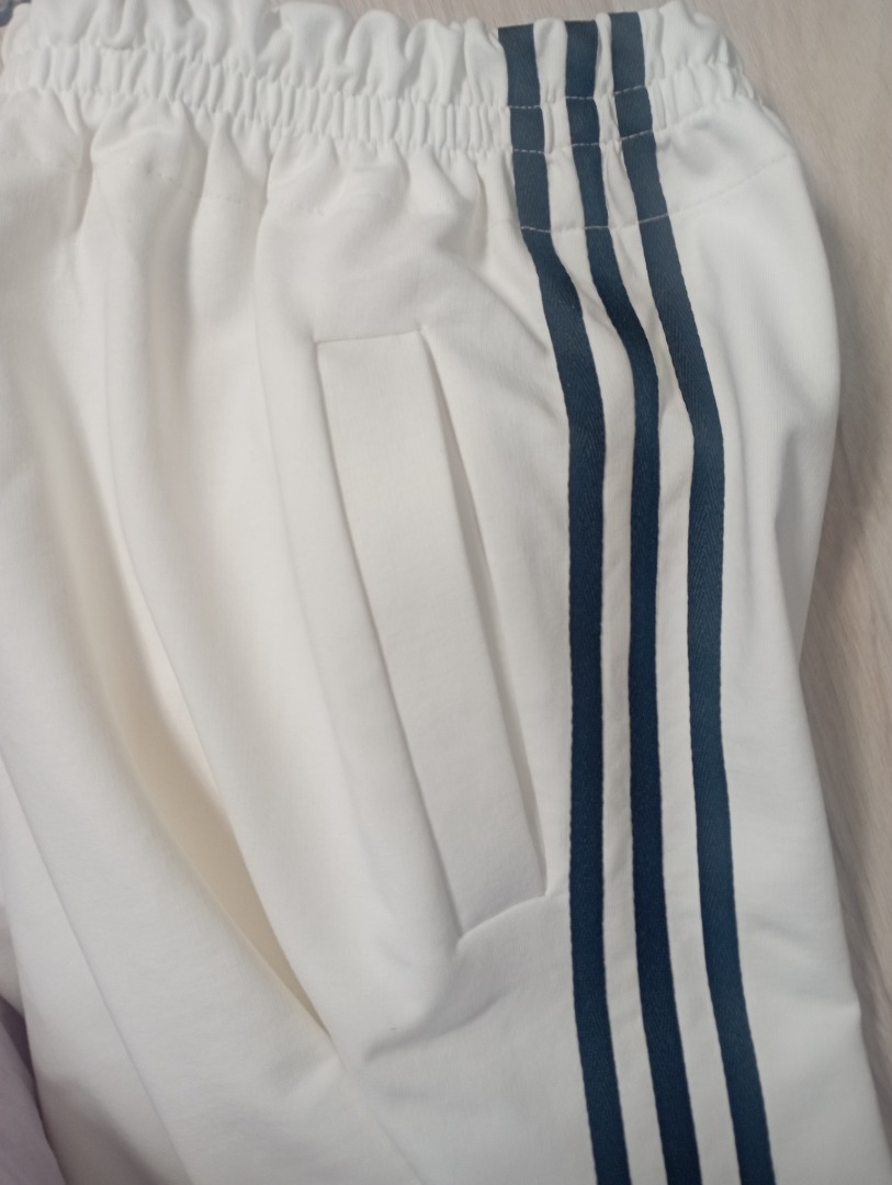 Худи с необычными деталями в другом исполнении фото