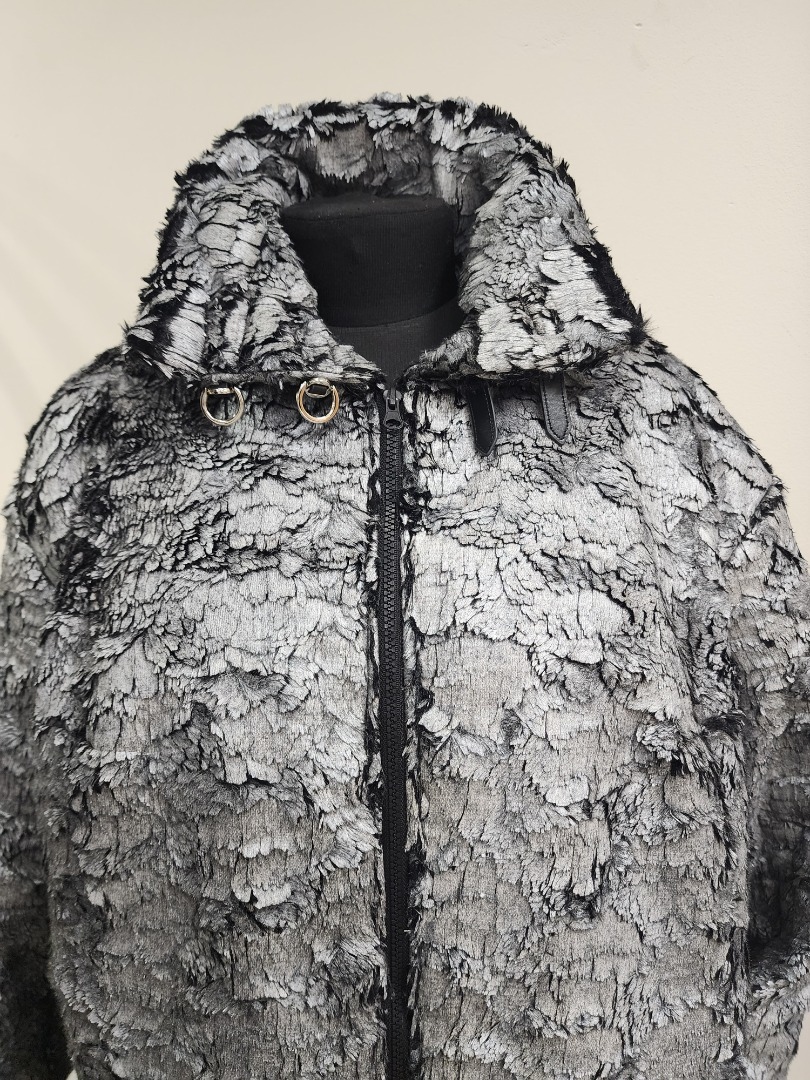 Шуба из меха Ворон фото