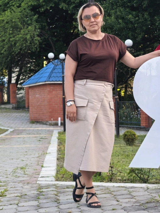 А у Любочки новая юбочка